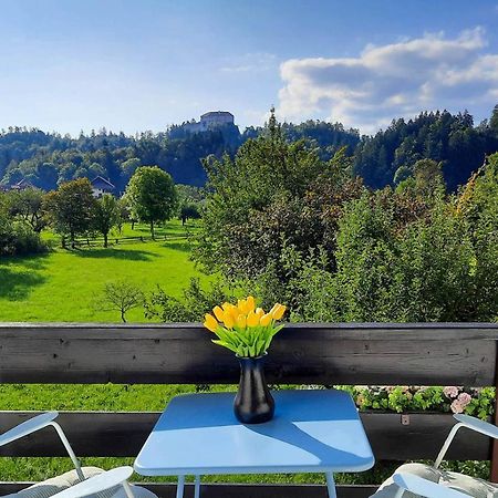Deerwood Villa-Modern Cozy Apartment With Castle View Bled Extérieur photo