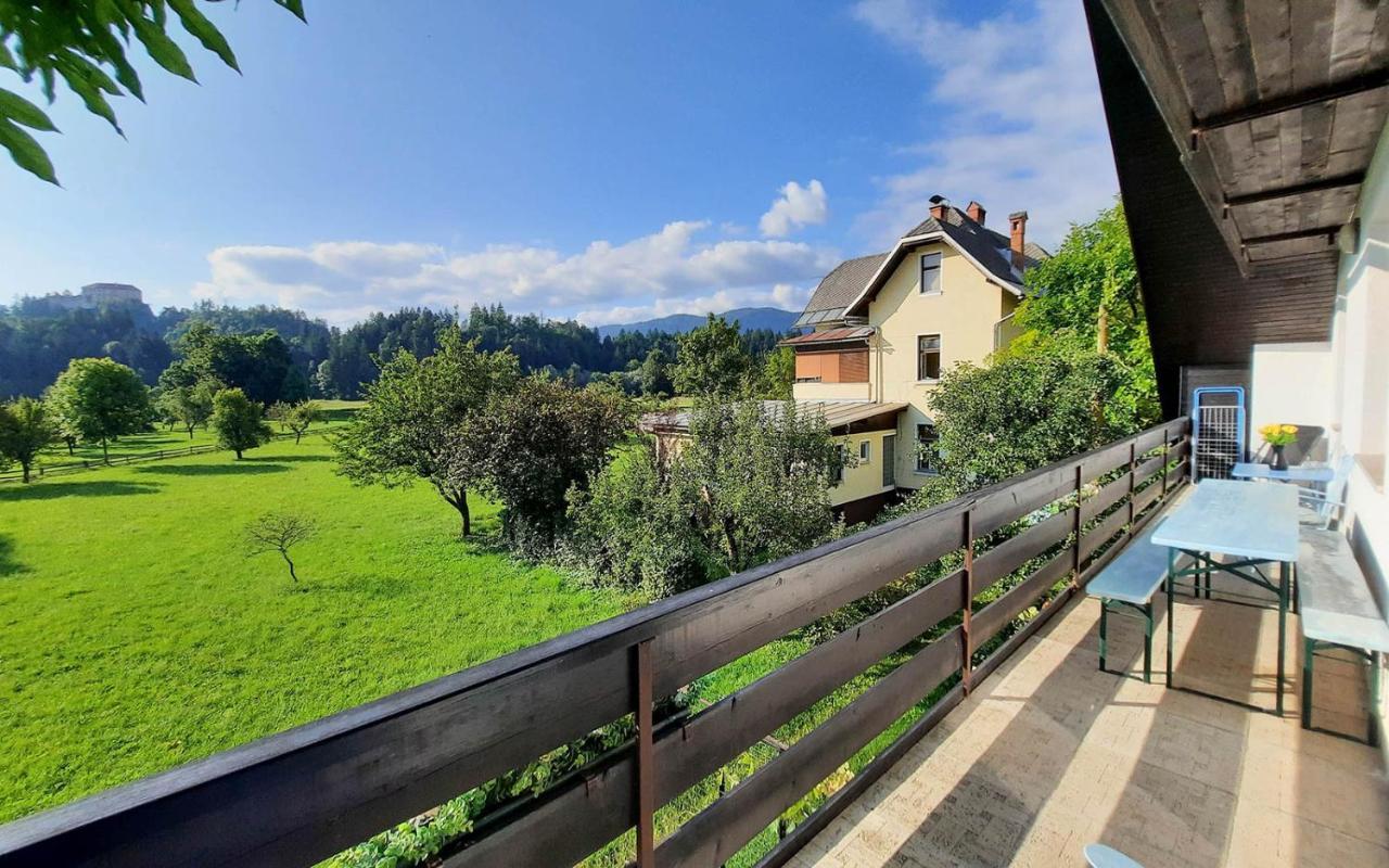 Deerwood Villa-Modern Cozy Apartment With Castle View Bled Extérieur photo