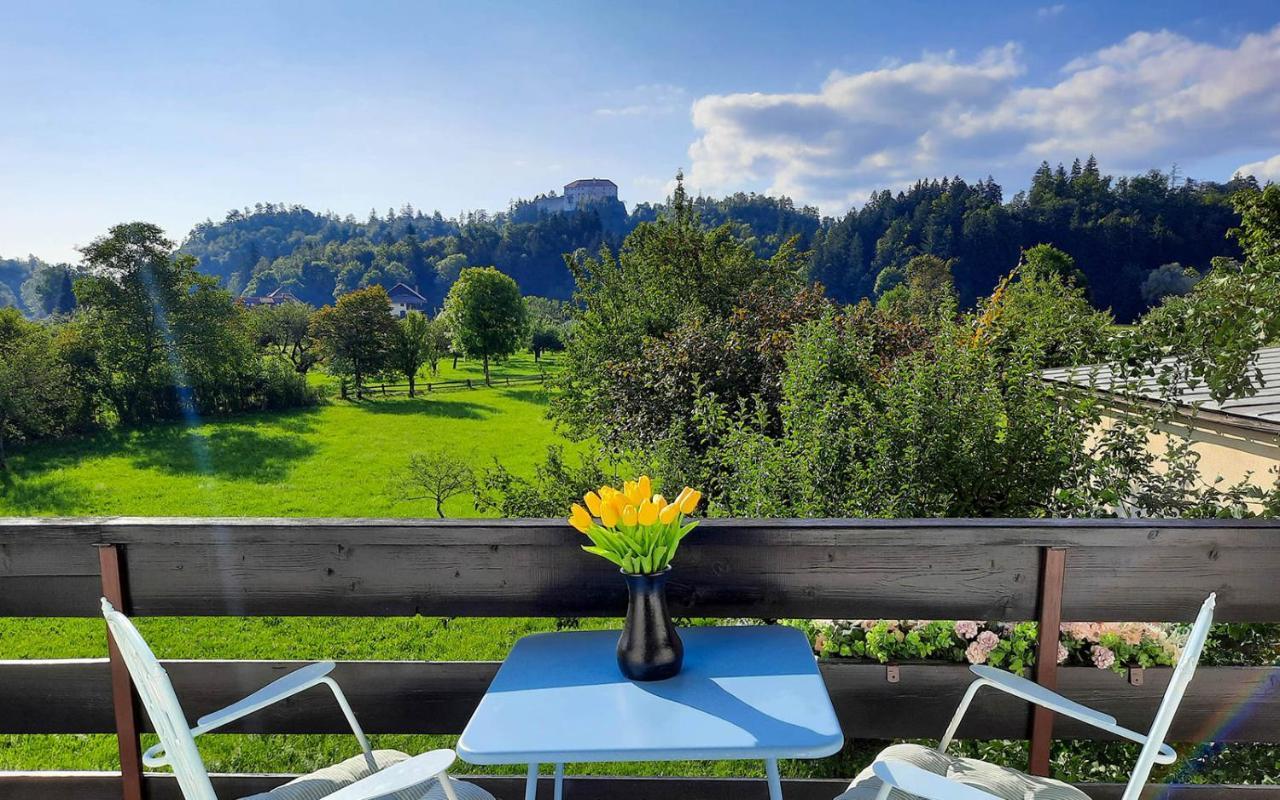 Deerwood Villa-Modern Cozy Apartment With Castle View Bled Extérieur photo