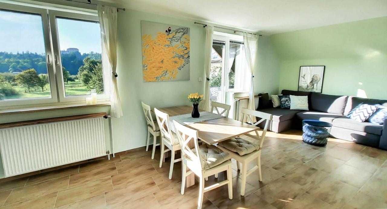 Deerwood Villa-Modern Cozy Apartment With Castle View Bled Extérieur photo