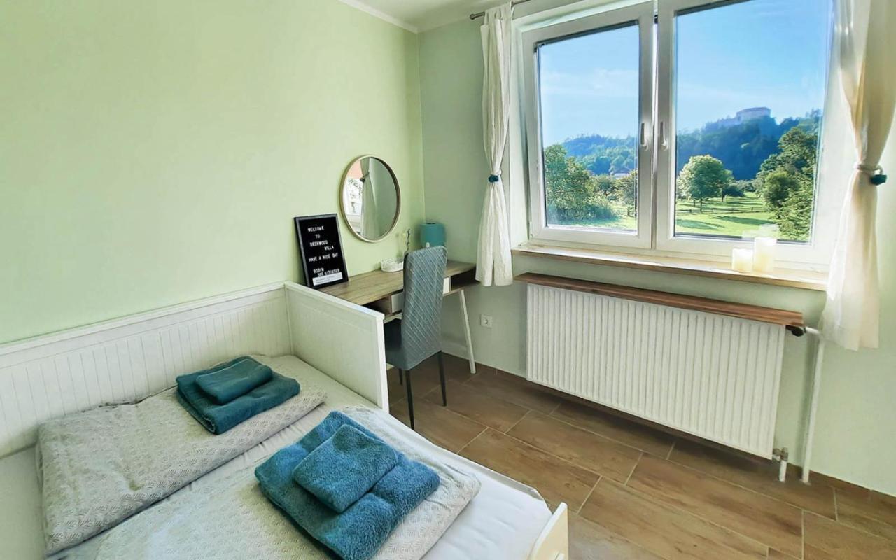 Deerwood Villa-Modern Cozy Apartment With Castle View Bled Extérieur photo