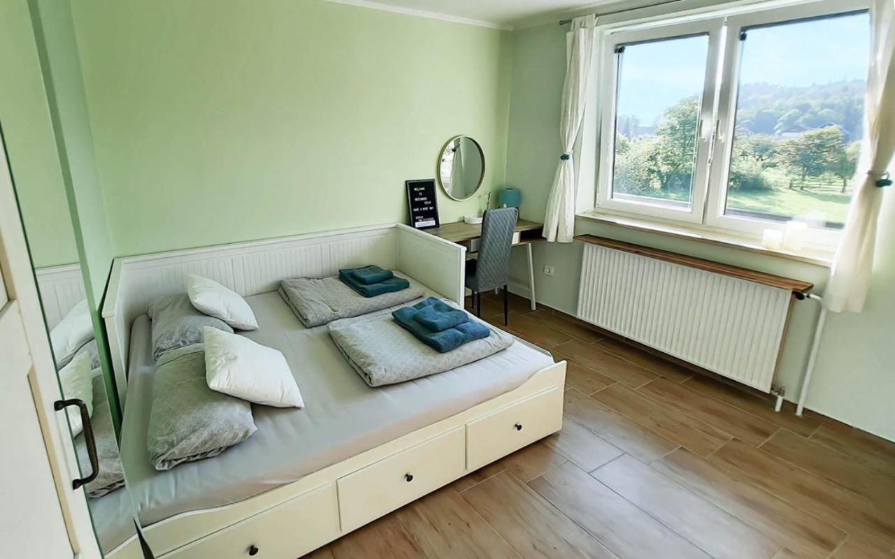 Deerwood Villa-Modern Cozy Apartment With Castle View Bled Extérieur photo